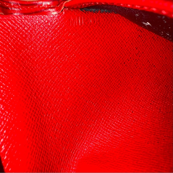 Authentic Louis Vuitton Epi Marco Red Wallet MI1908 (France, 1998) - Picture 7 of 7